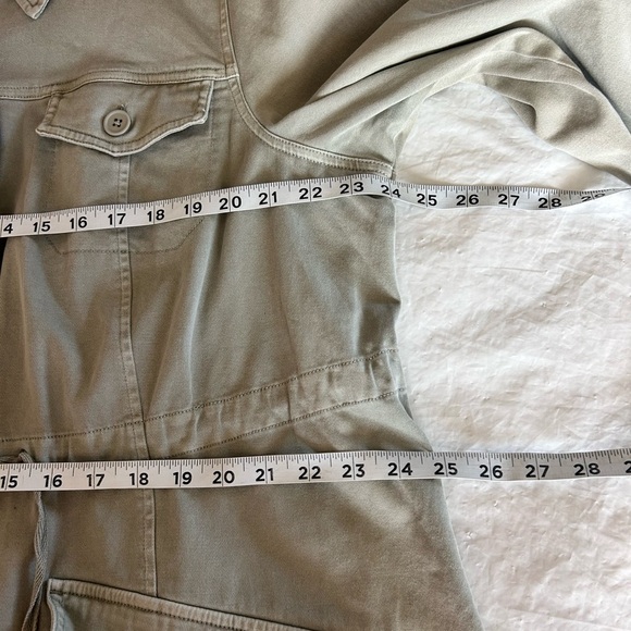 Torrid Twill Lace-Up Back Anorak Utility Jacket Women's 2 / 2X in Green Gray - Picture 9 of 10